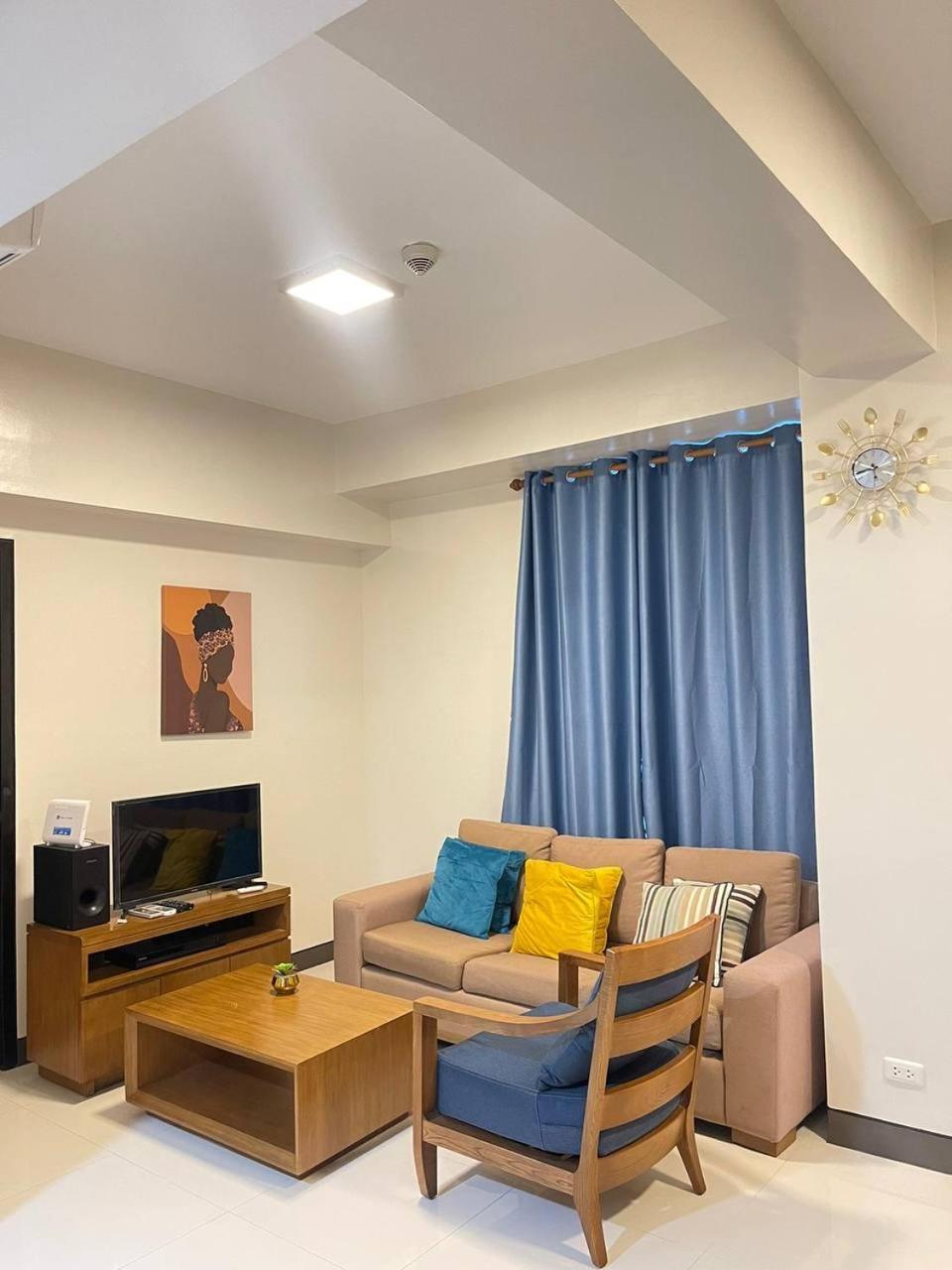 Mactan Newtown Condo With Pool Access Lapu-Lapu City Exterior photo