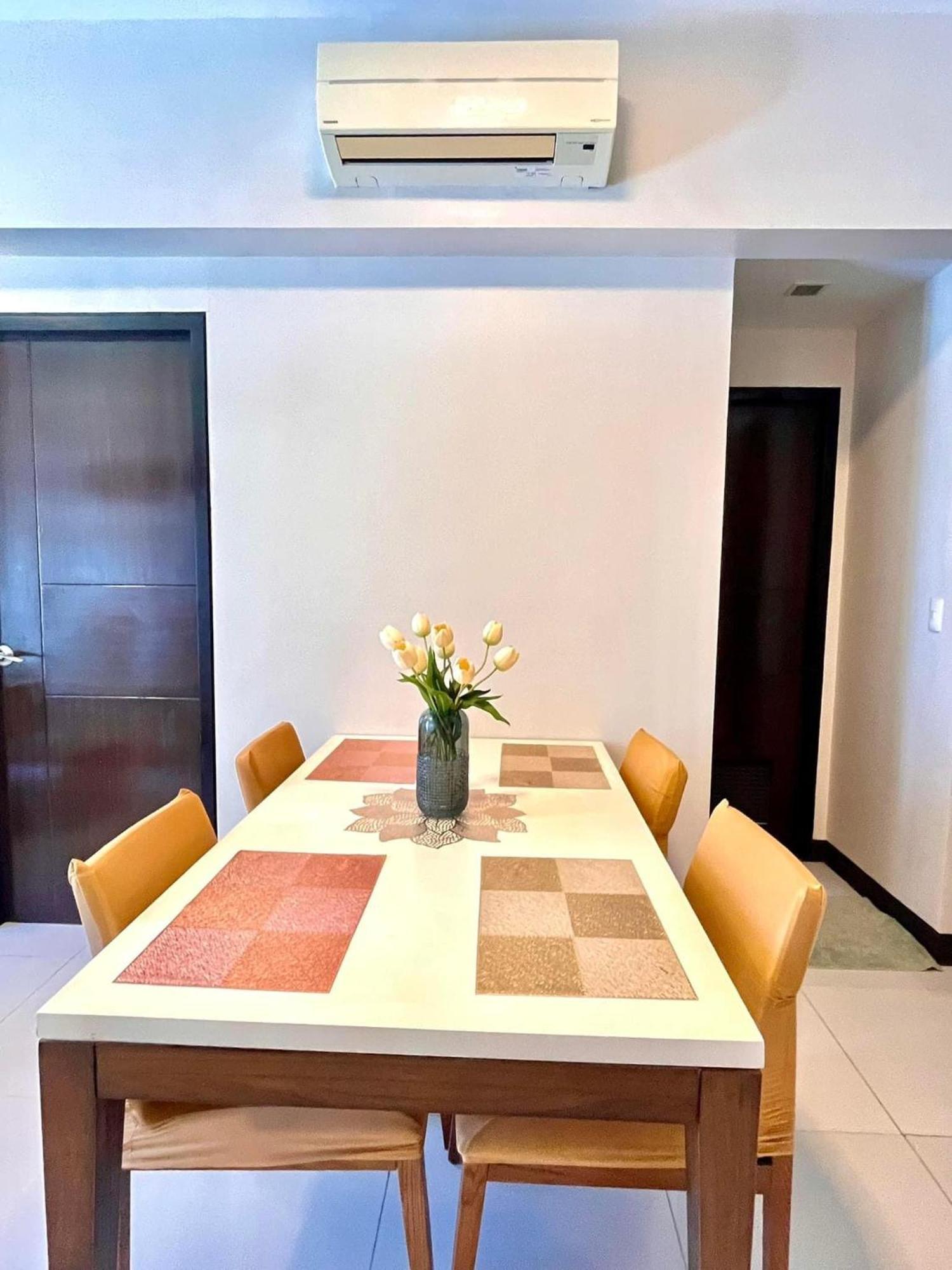 Mactan Newtown Condo With Pool Access Lapu-Lapu City Exterior photo