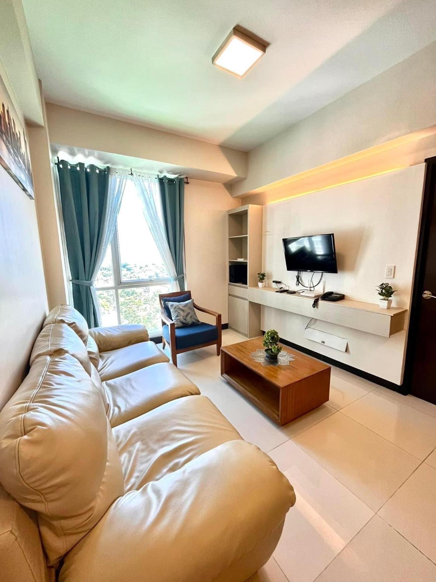 Mactan Newtown Condo With Pool Access Lapu-Lapu City Exterior photo