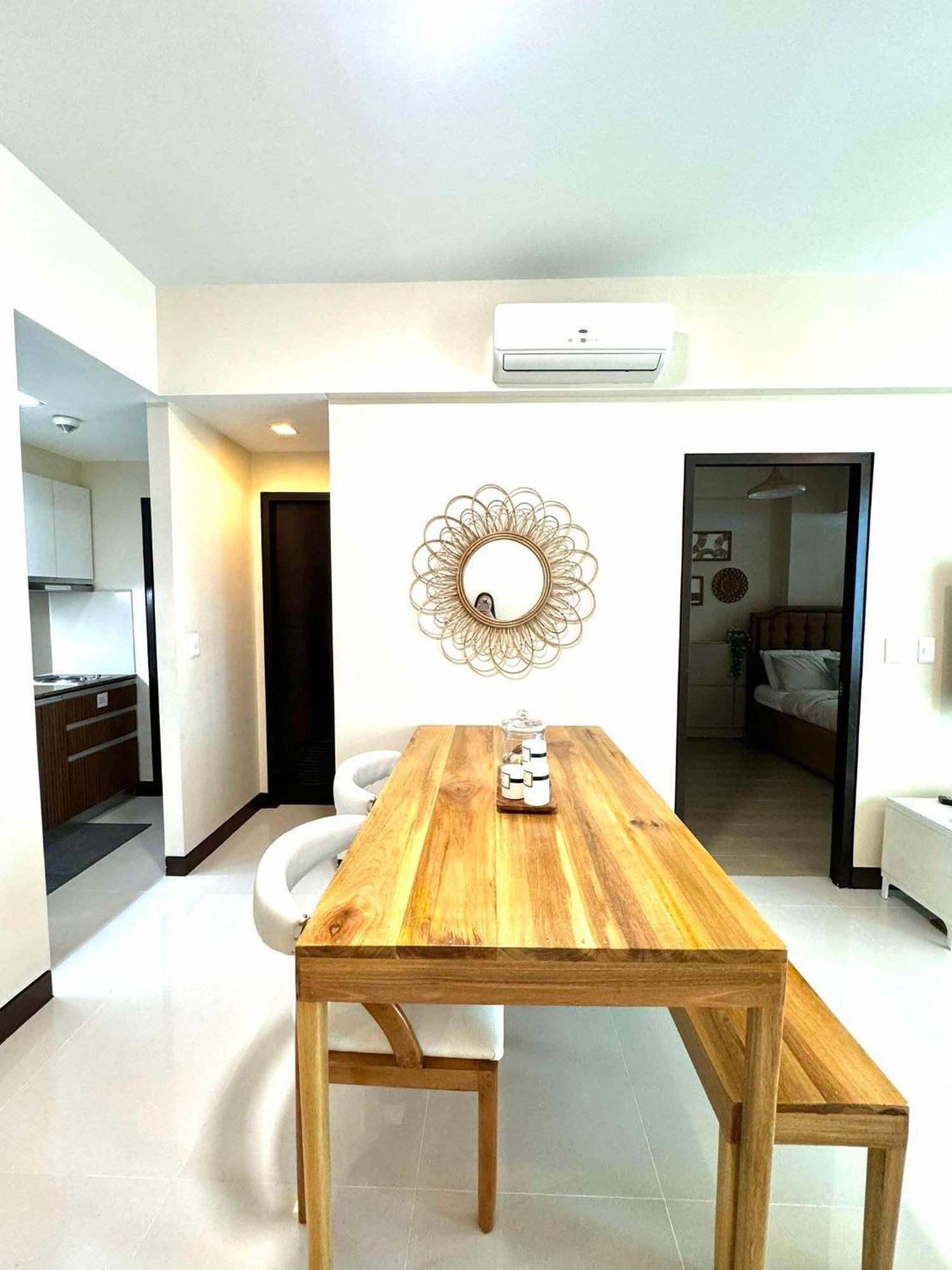 Mactan Newtown Condo With Pool Access Lapu-Lapu City Exterior photo